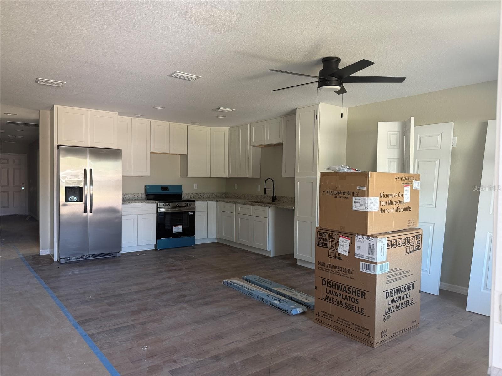 Single Family Residence at 13797 SE 40TH CT, SUMMERFIELD, photo 8 of 31