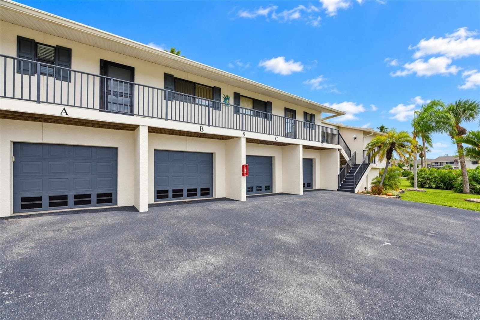 Plenty of parking for your guests! - 4260 PLACIDA RD #9C, ENGLEWOOD