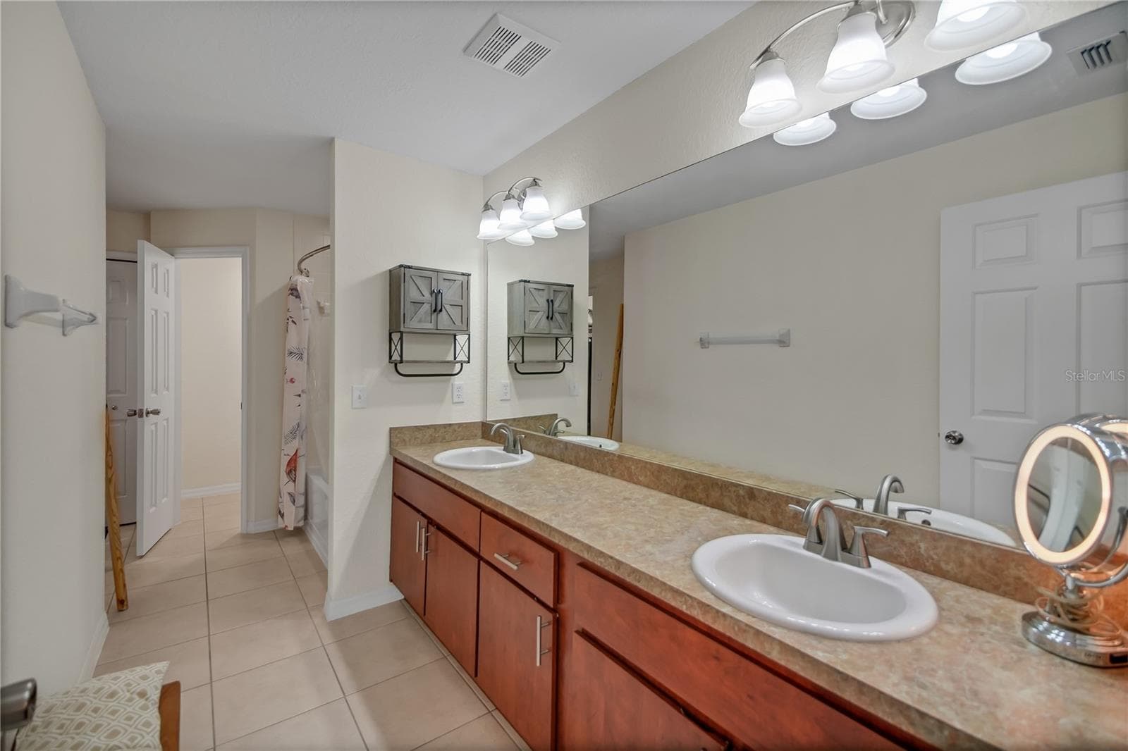 Single Family Residence at 8680 SE 160TH PL, SUMMERFIELD, photo 37 of 67