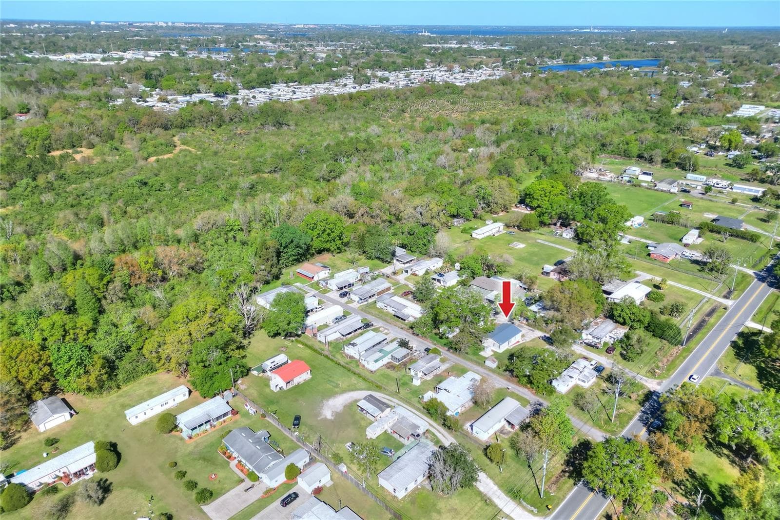 Manufactured Home at 3321 PEACHTREE HILL RD, LAKELAND, photo 3 of 37