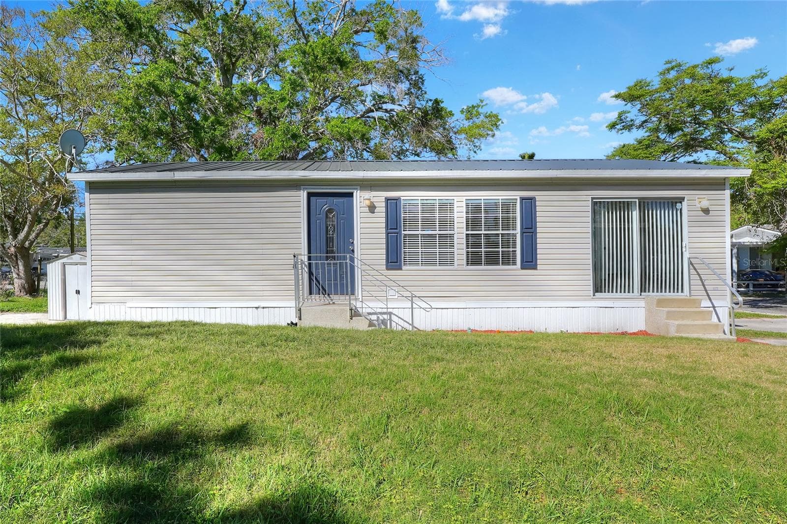 Manufactured Home at 3321 PEACHTREE HILL RD, LAKELAND, photo 4 of 37