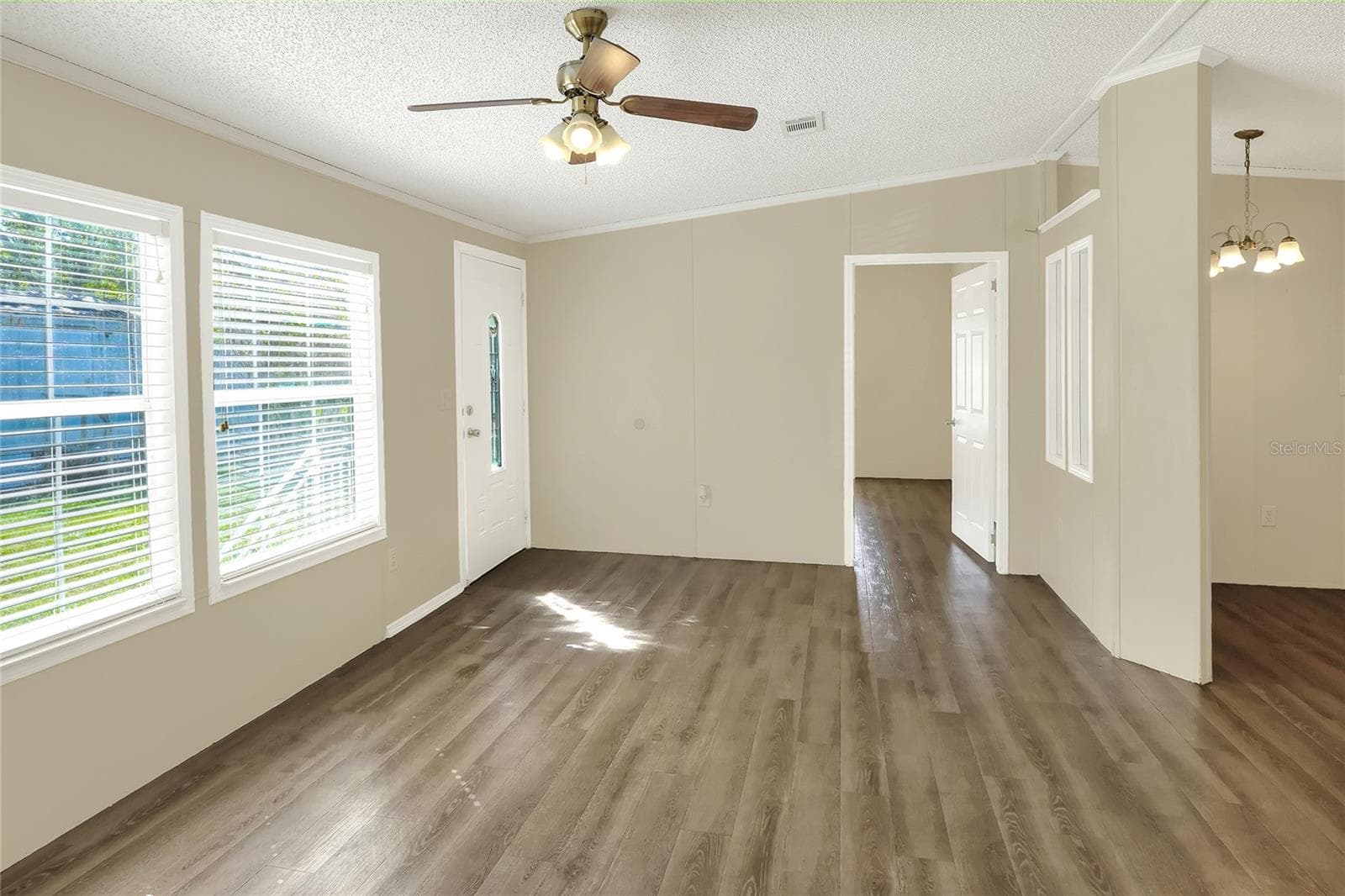 Manufactured Home at 3321 PEACHTREE HILL RD, LAKELAND, photo 8 of 37