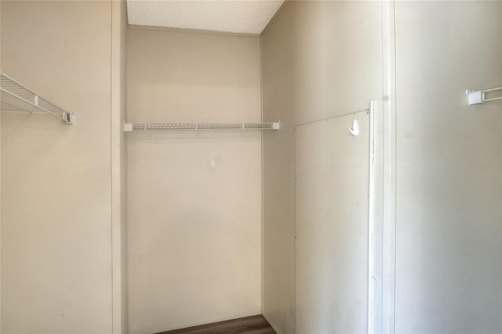 Manufactured Home at 3321 PEACHTREE HILL RD, LAKELAND, photo 19 of 37