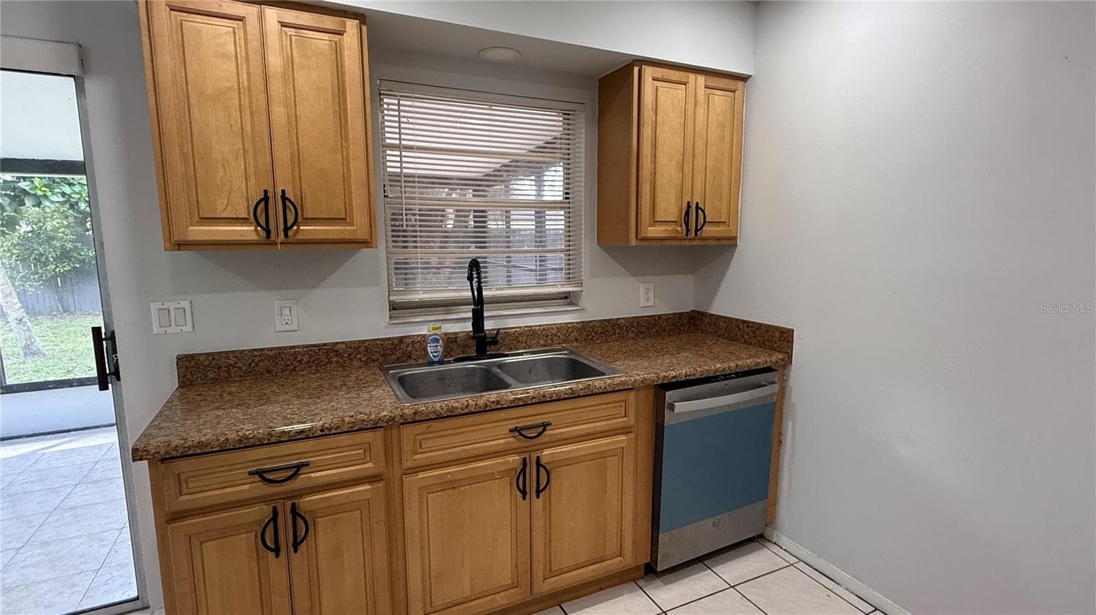 Single Family Residence at 135 MORELIA LN, KISSIMMEE, photo 8 of 45