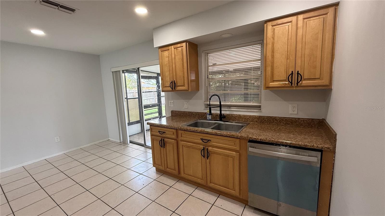 Single Family Residence at 135 MORELIA LN, KISSIMMEE, photo 9 of 45