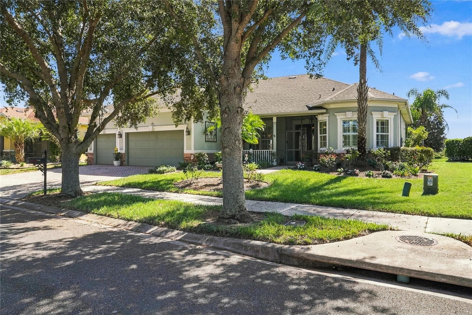 Single Family Residence at 166 BAYOU BEND RD, GROVELAND, photo 2 of 36