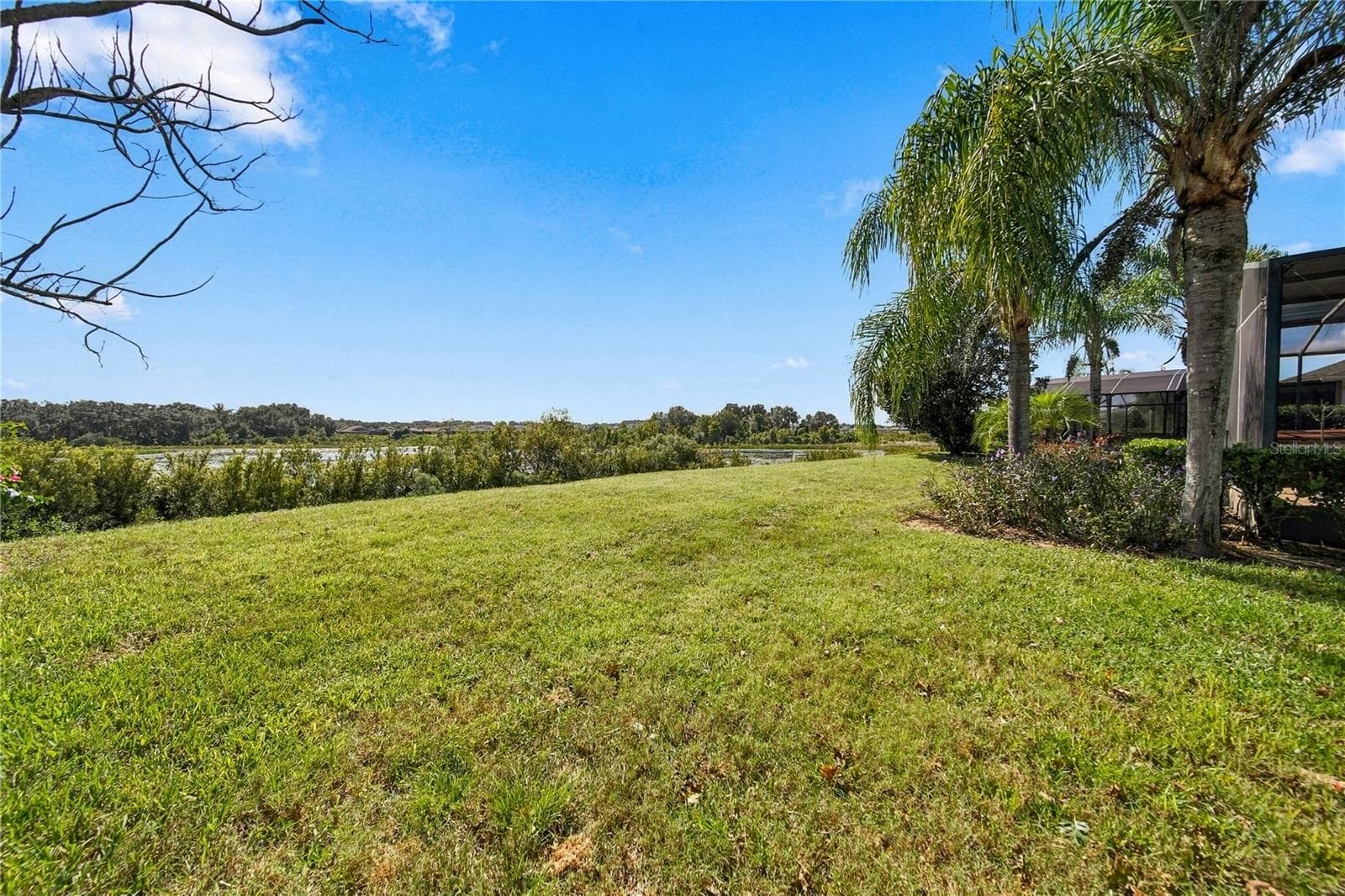 Single Family Residence at 166 BAYOU BEND RD, GROVELAND, photo 30 of 36