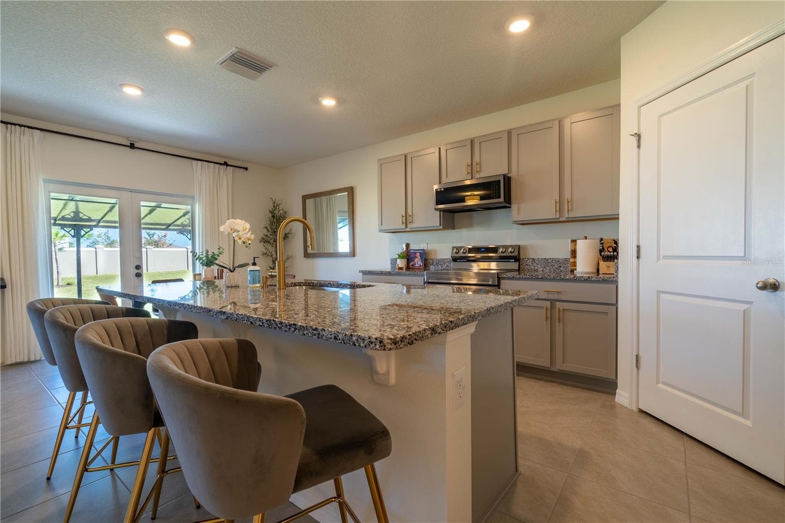 Single Family Residence at 9072 FORGE BREEZE LOOP, WESLEY CHAPEL, photo 6 of 48