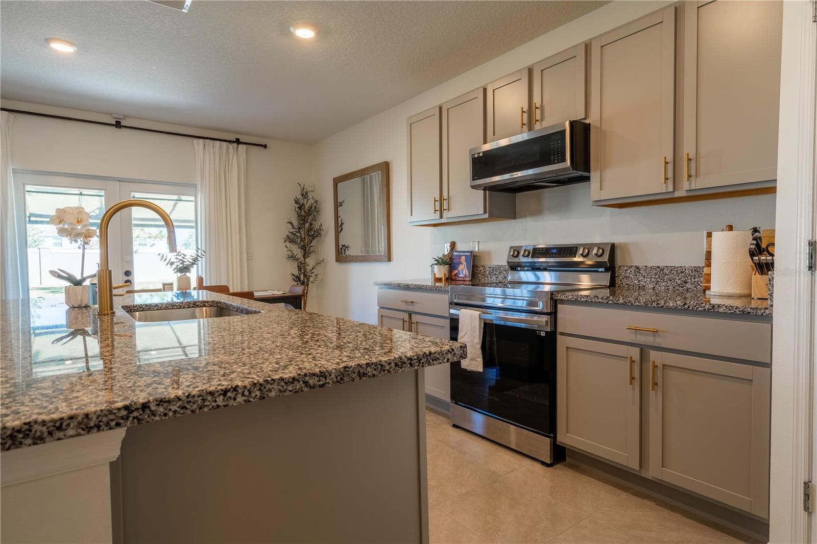Single Family Residence at 9072 FORGE BREEZE LOOP, WESLEY CHAPEL, photo 10 of 48