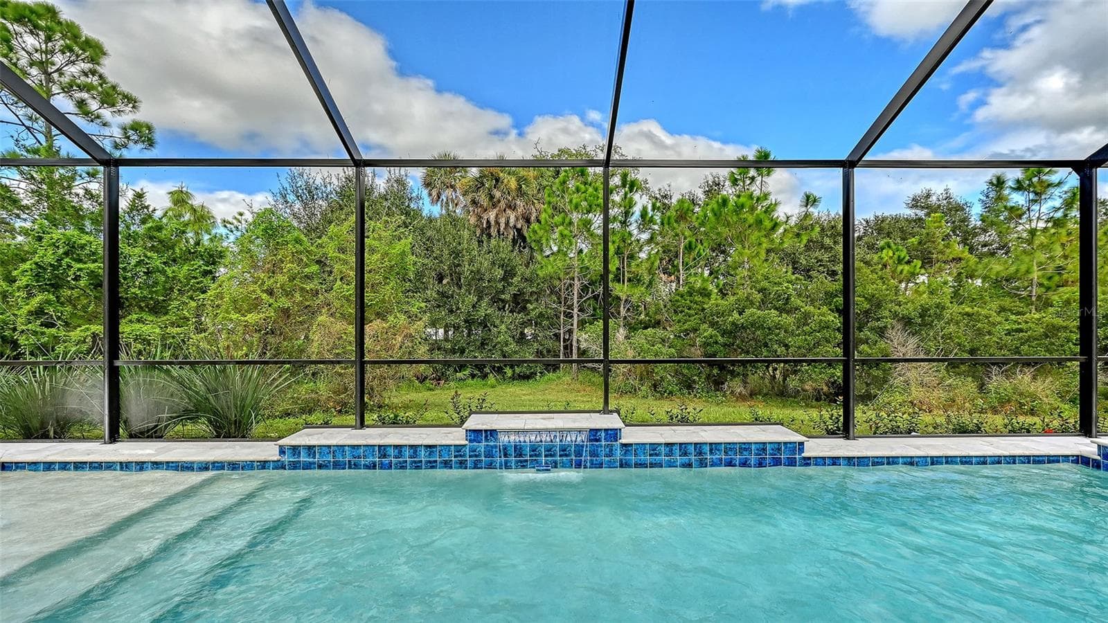 Single Family Residence at 21261 HOLMES CIR, VENICE, photo 8 of 38