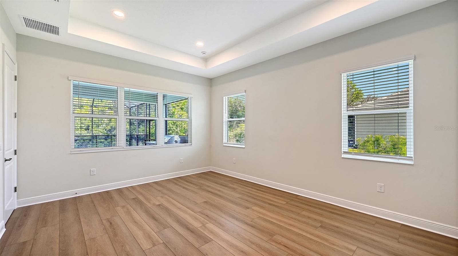 Single Family Residence at 21261 HOLMES CIR, VENICE, photo 29 of 38