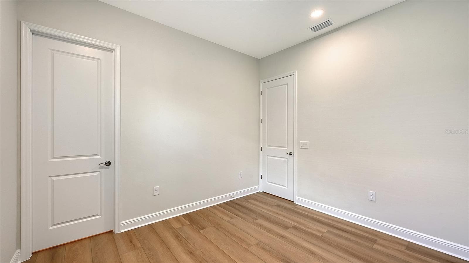 Single Family Residence at 21261 HOLMES CIR, VENICE, photo 33 of 38