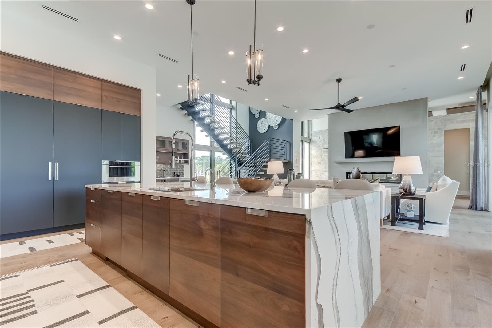 Single Family Residence at 9586 TROUTWATER LN, TAMPA, photo 14 of 72