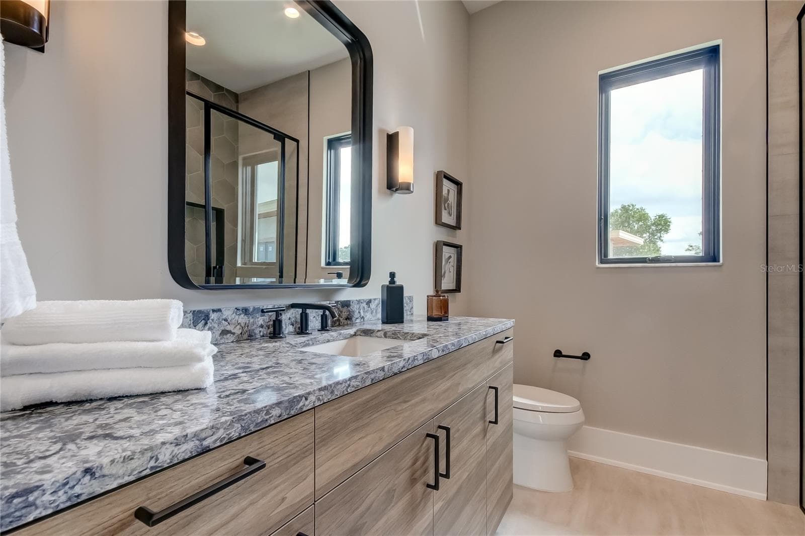 Single Family Residence at 9586 TROUTWATER LN, TAMPA, photo 68 of 72