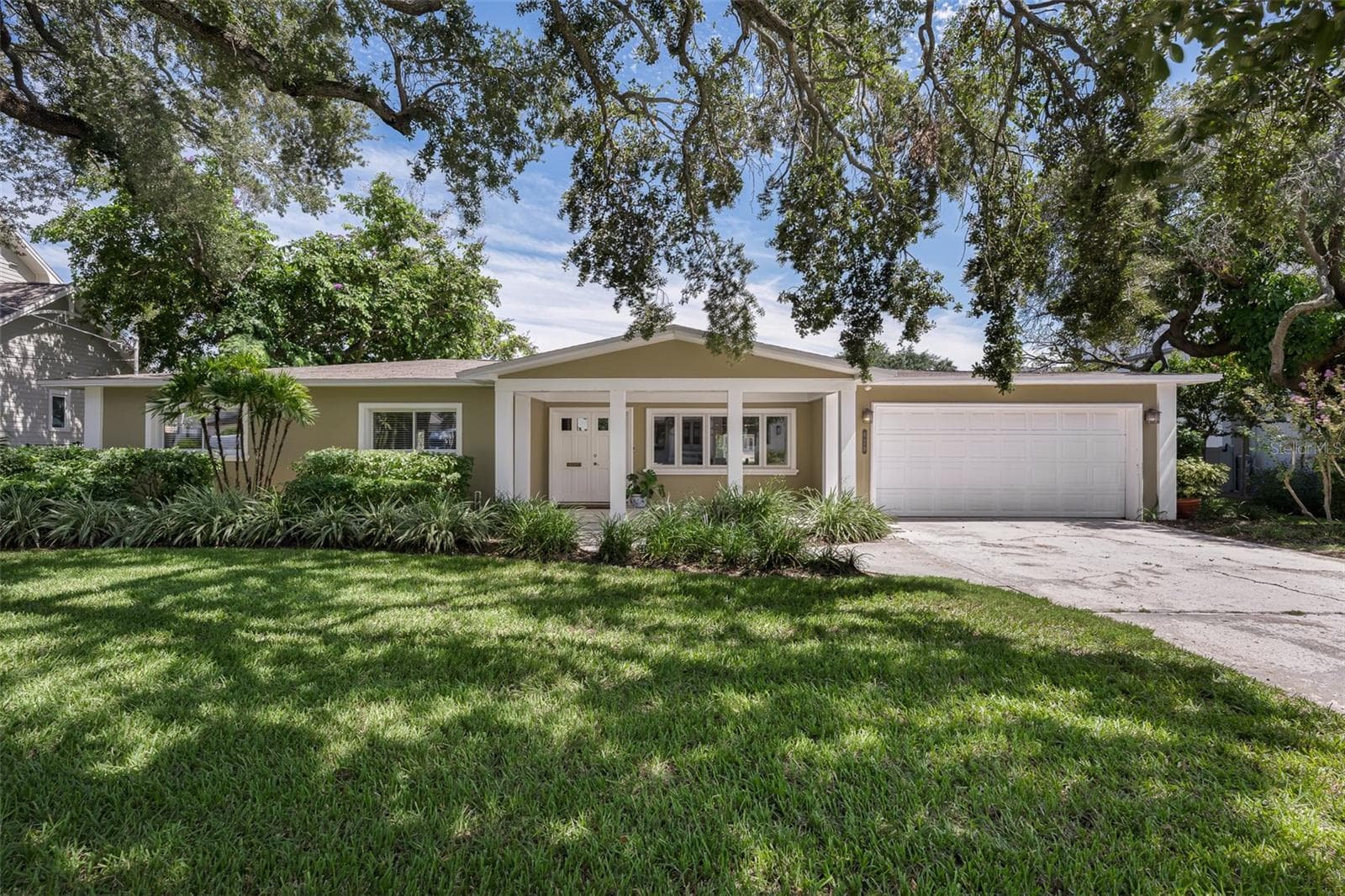 628 RIVIERA DR