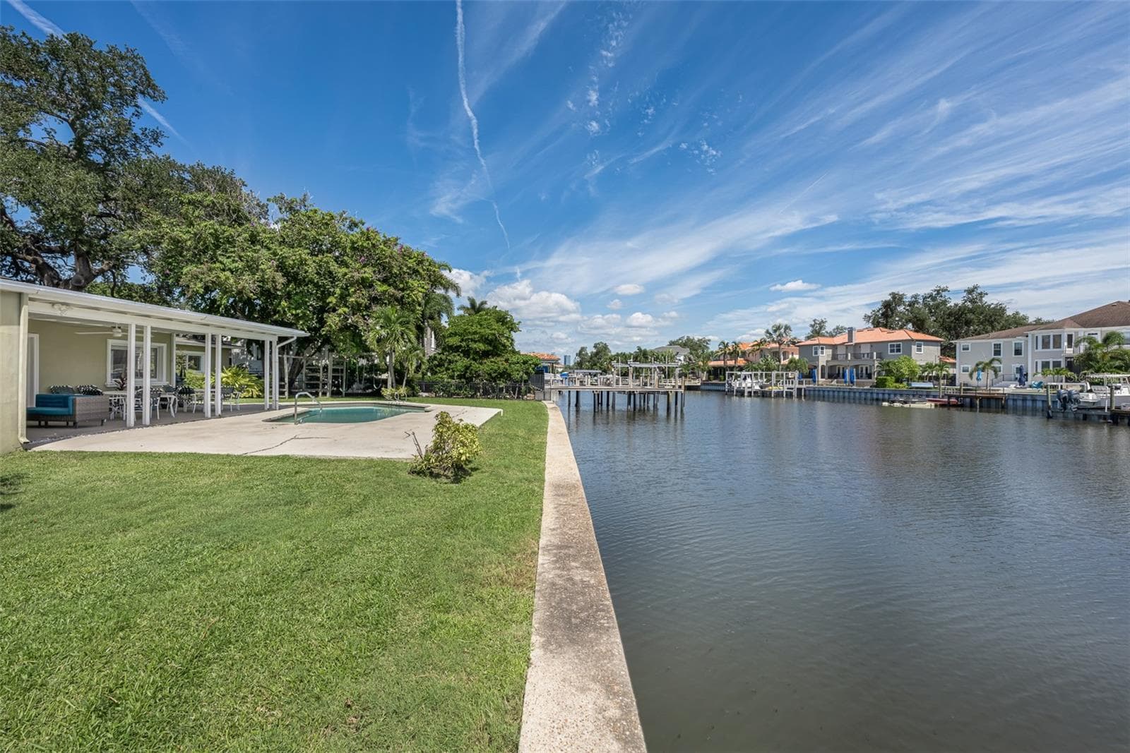 Single Family Residence at 628 RIVIERA DR, TAMPA, photo 27 of 64