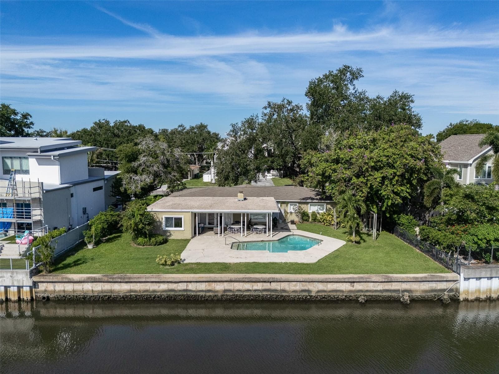 Single Family Residence at 628 RIVIERA DR, TAMPA, photo 31 of 64