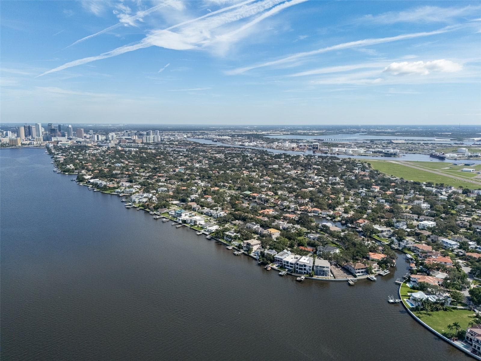 Single Family Residence at 628 RIVIERA DR, TAMPA, photo 48 of 64