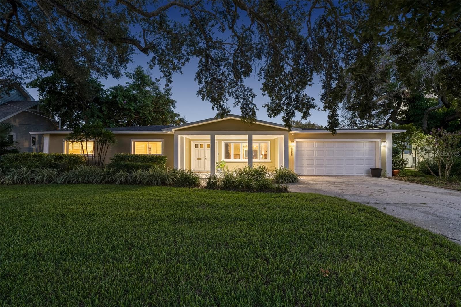 Single Family Residence at 628 RIVIERA DR, TAMPA, photo 51 of 64