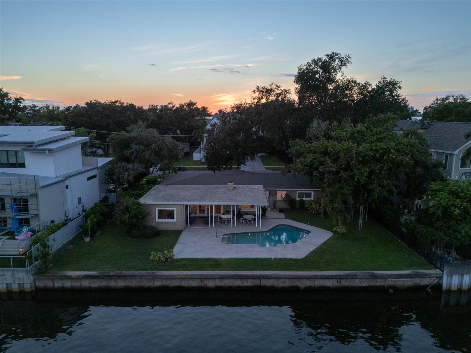 Single Family Residence at 628 RIVIERA DR, TAMPA, photo 55 of 64