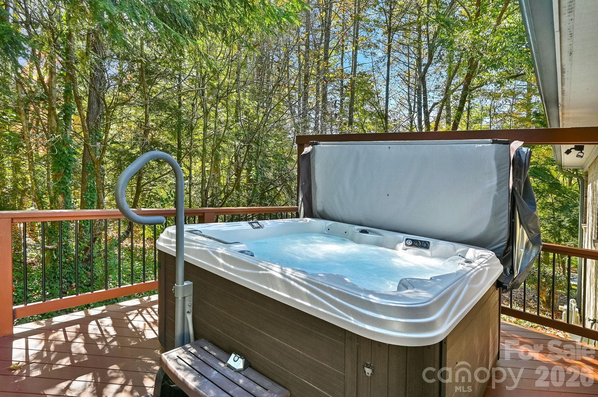 Single Family Residence at 52 Oak Gate Drive, Hendersonville, photo 23 of 42