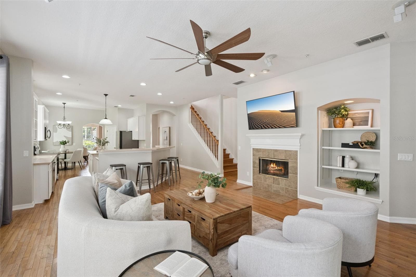 Single Family Residence at 9685 SWEETLEAF ST, ORLANDO, photo 6 of 40