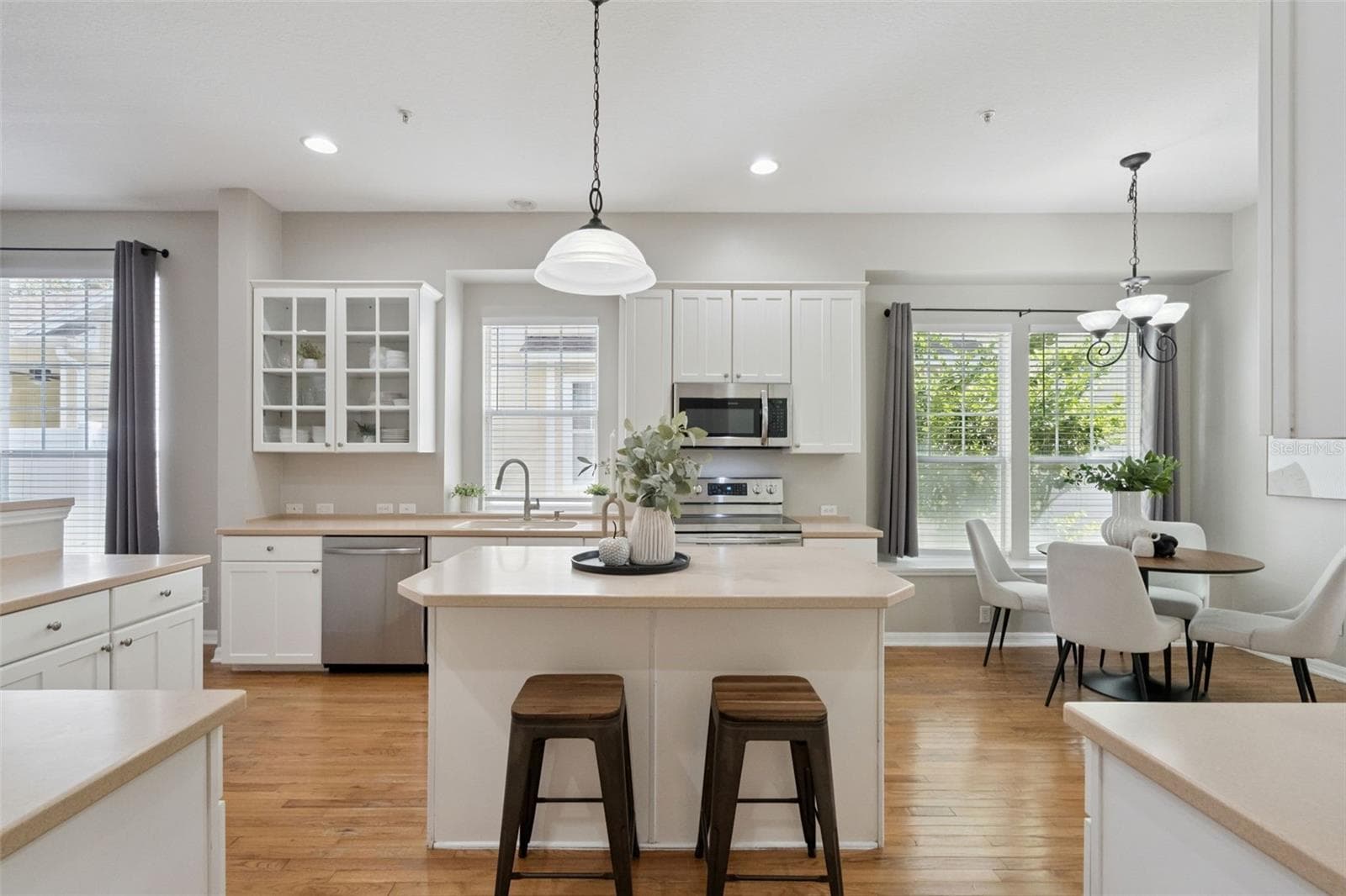 Single Family Residence at 9685 SWEETLEAF ST, ORLANDO, photo 9 of 40