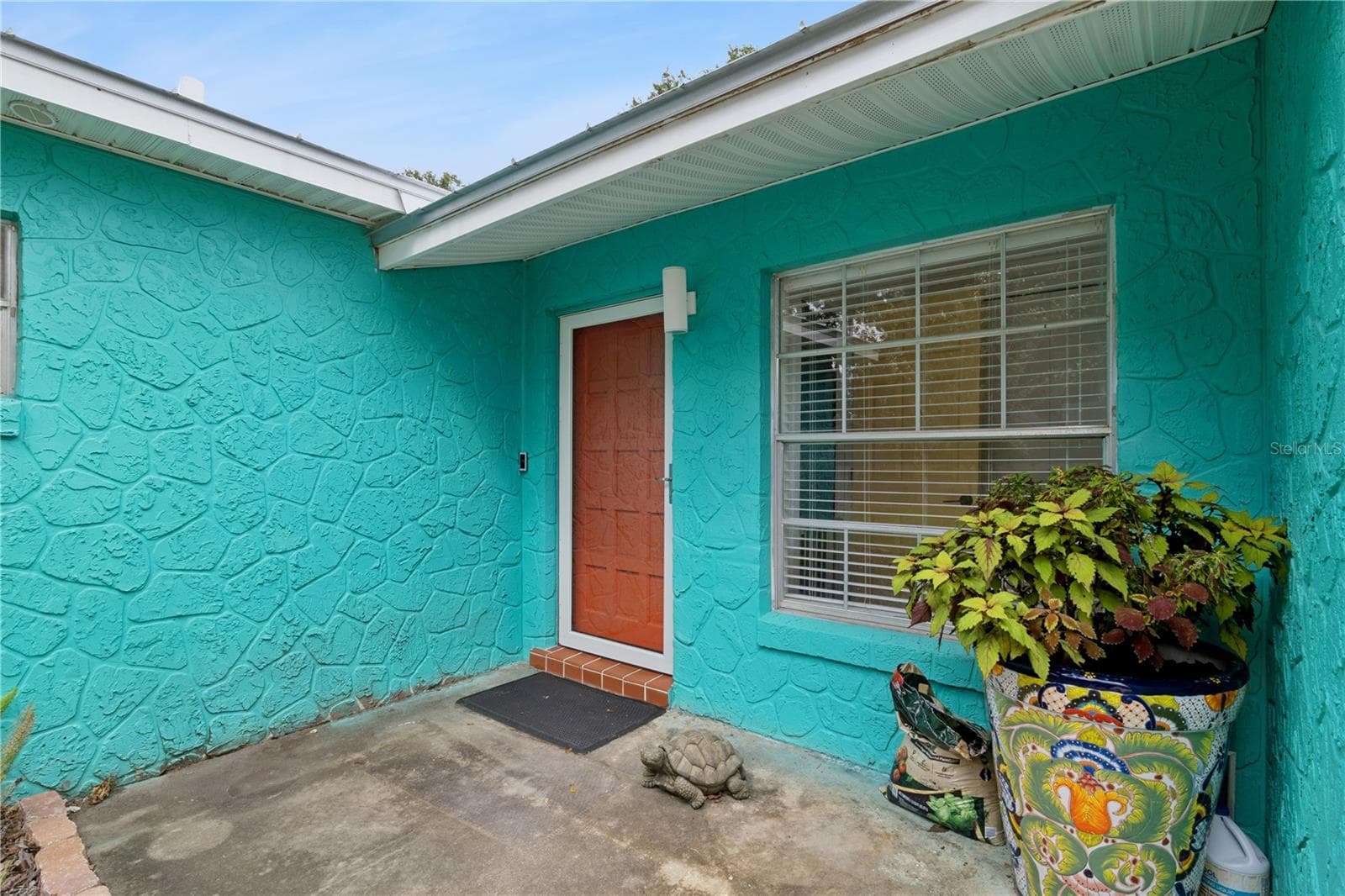 Single Family Residence at 1525 MOBILE AVE, HOLLY HILL, photo 9 of 47