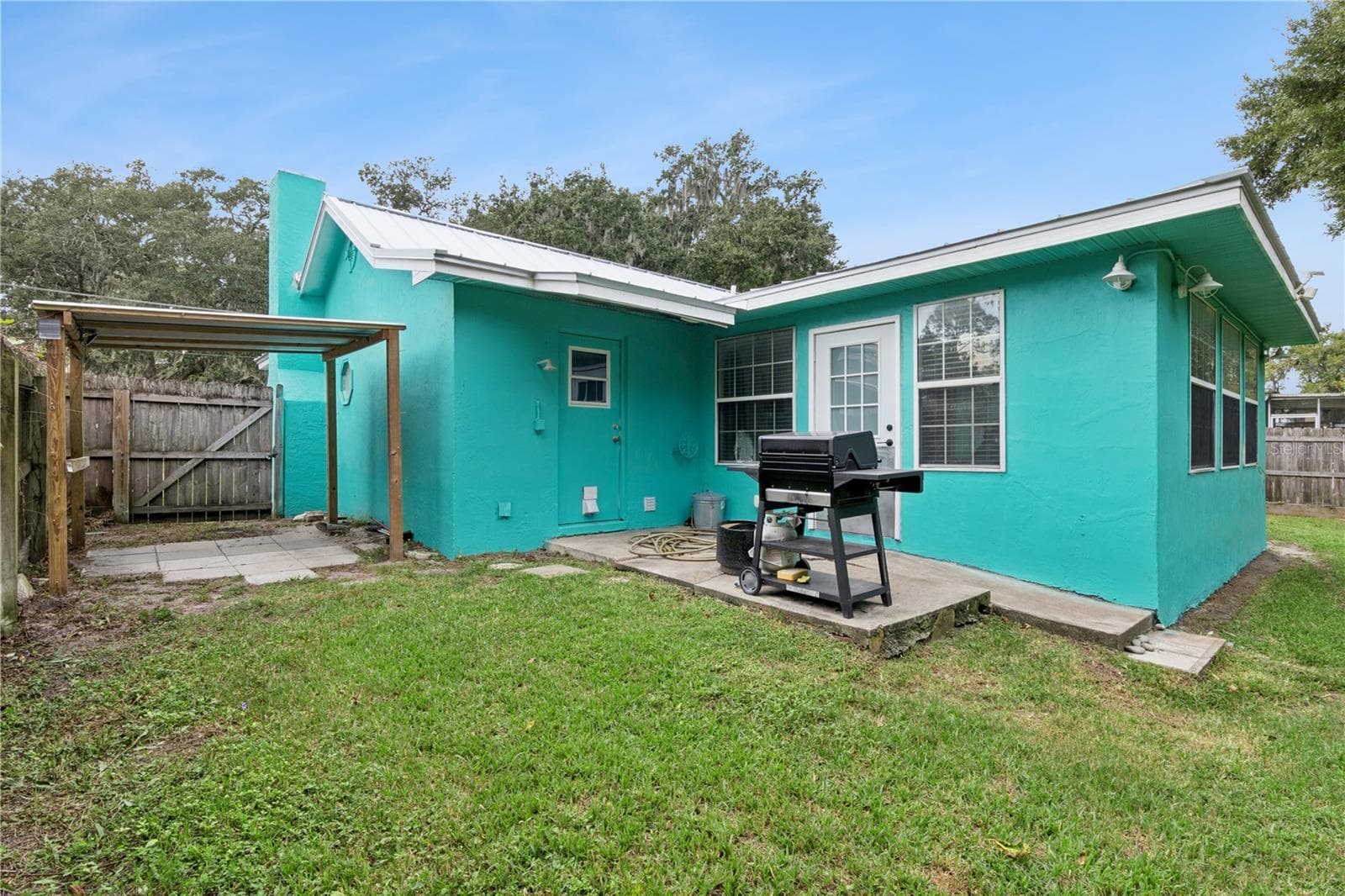 Single Family Residence at 1525 MOBILE AVE, HOLLY HILL, photo 39 of 47