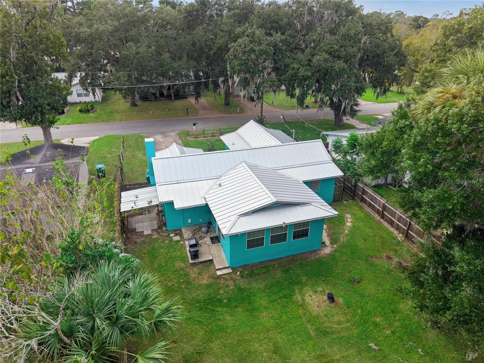 Single Family Residence at 1525 MOBILE AVE, HOLLY HILL, photo 44 of 47
