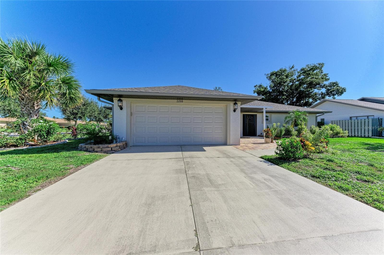 Single Family Residence at 3200 MEADOW RUN DR, VENICE, photo 2 of 60