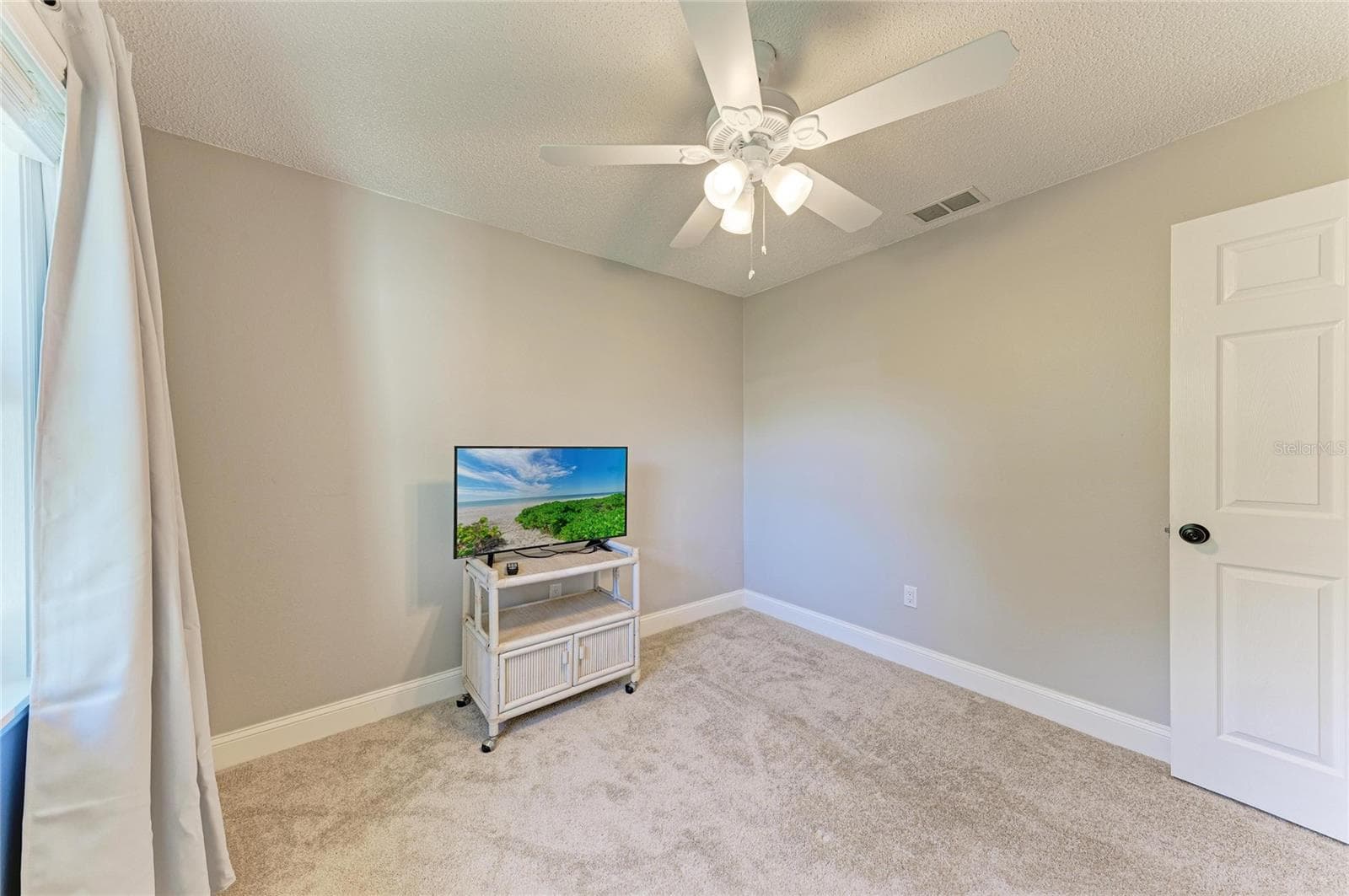 Single Family Residence at 3200 MEADOW RUN DR, VENICE, photo 25 of 60