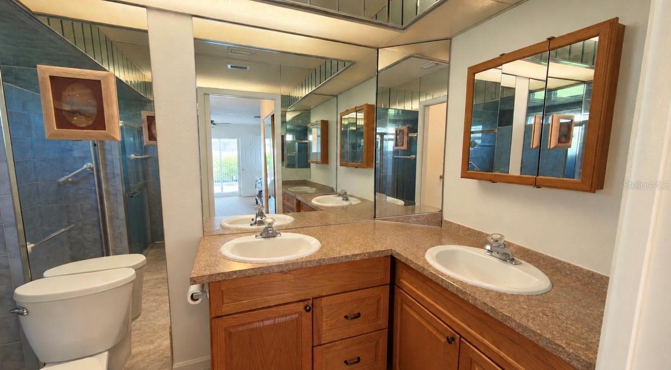 Single Family Residence at 8112 GOLDEN BEAR LOOP, PORT RICHEY, photo 18 of 29