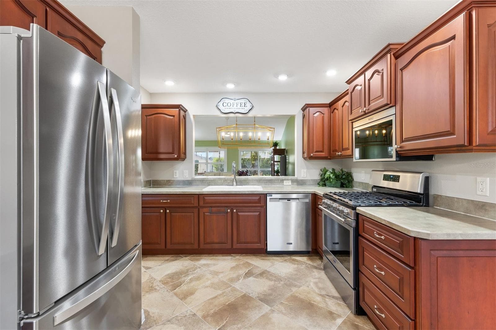 Single Family Residence at 17916 SE 87TH MELROSE CT, THE VILLAGES, photo 15 of 37