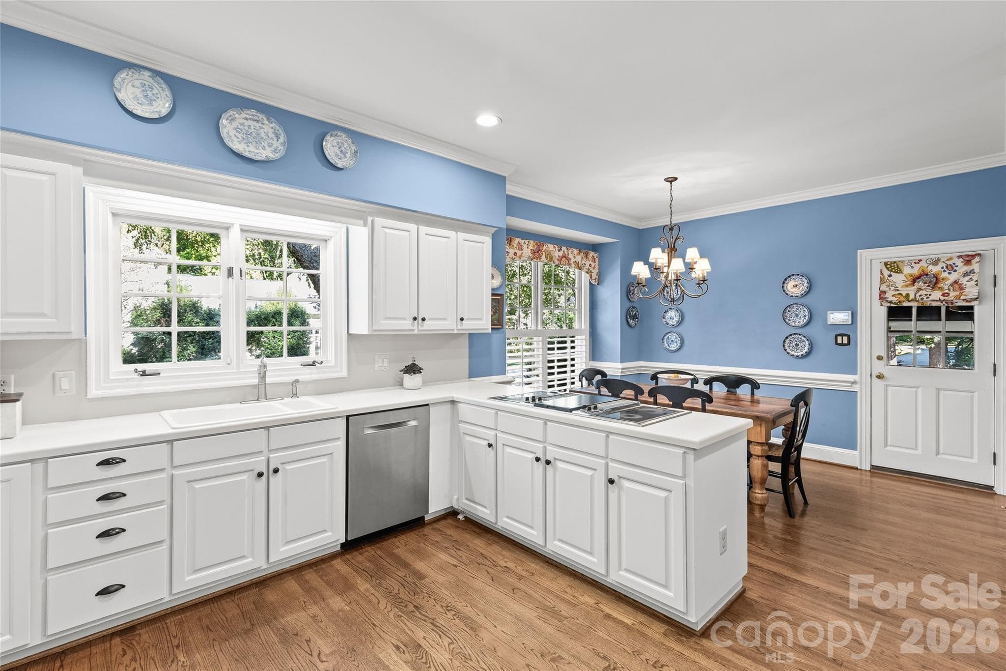 Single Family Residence at 3601 Castellaine Drive, Charlotte, photo 6 of 27