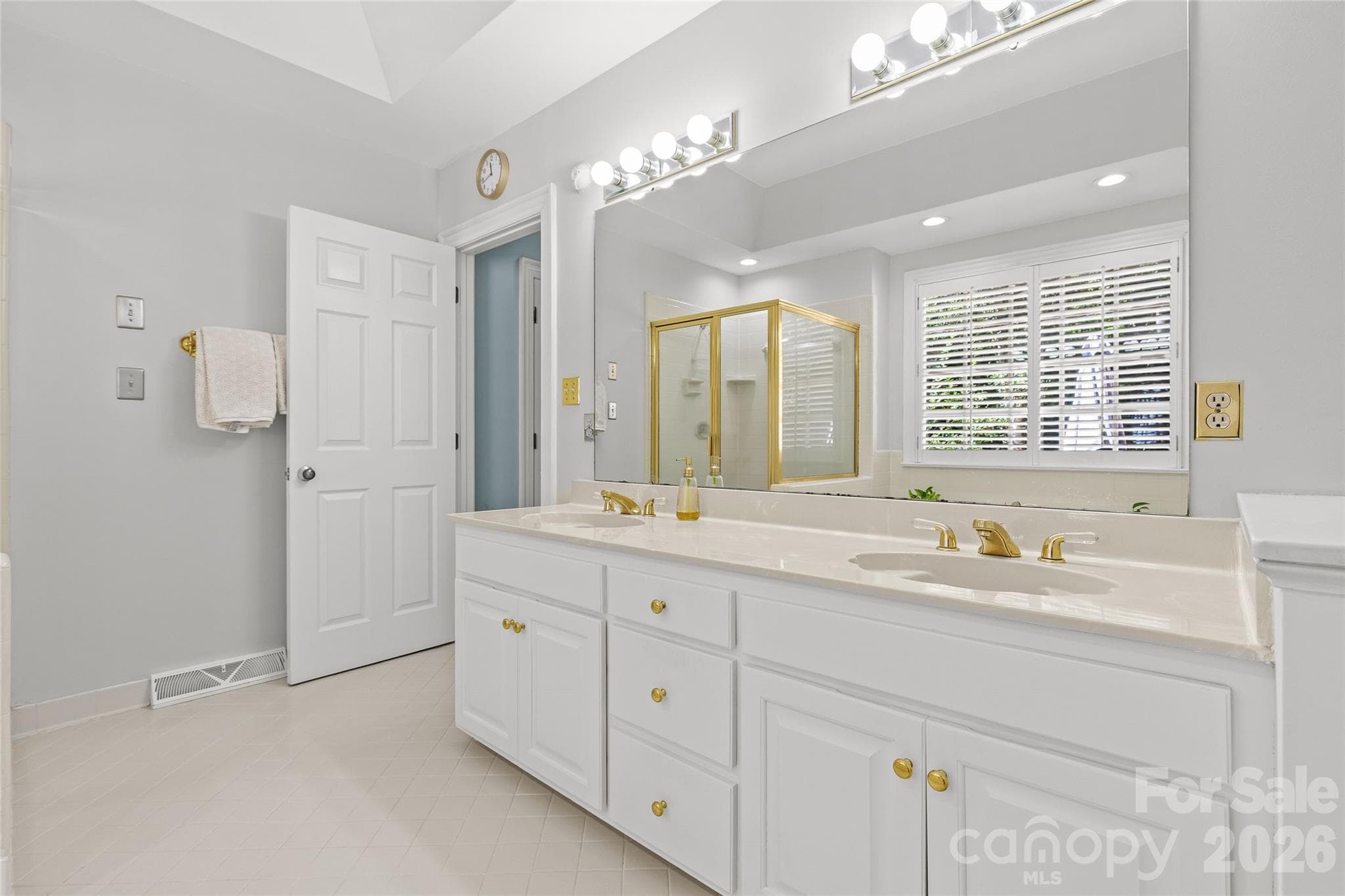 Single Family Residence at 3601 Castellaine Drive, Charlotte, photo 15 of 27
