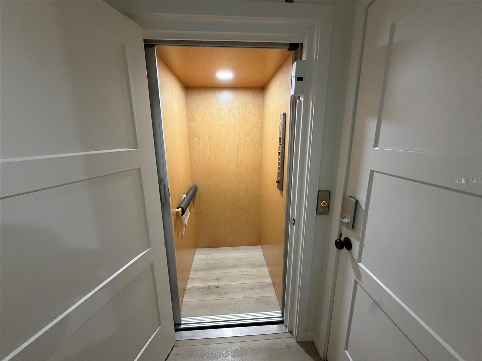 Private Elevator. - 1606 PARK LAKE ST #9, ORLANDO