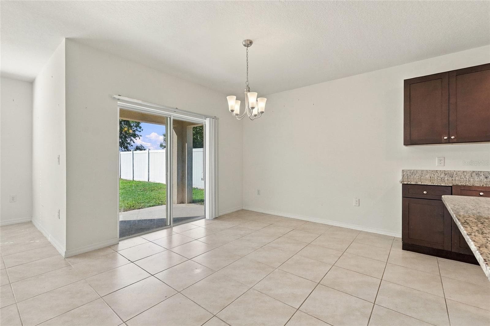 Single Family Residence at 3132 COUNTRY CLUB CIR, WINTER HAVEN, photo 8 of 31
