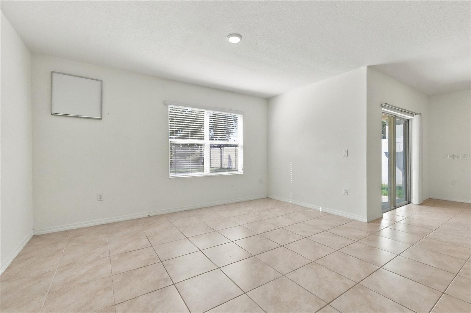 Single Family Residence at 3132 COUNTRY CLUB CIR, WINTER HAVEN, photo 10 of 31