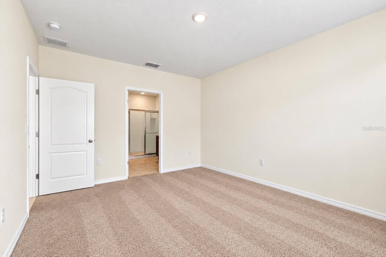 Single Family Residence at 3132 COUNTRY CLUB CIR, WINTER HAVEN, photo 12 of 31