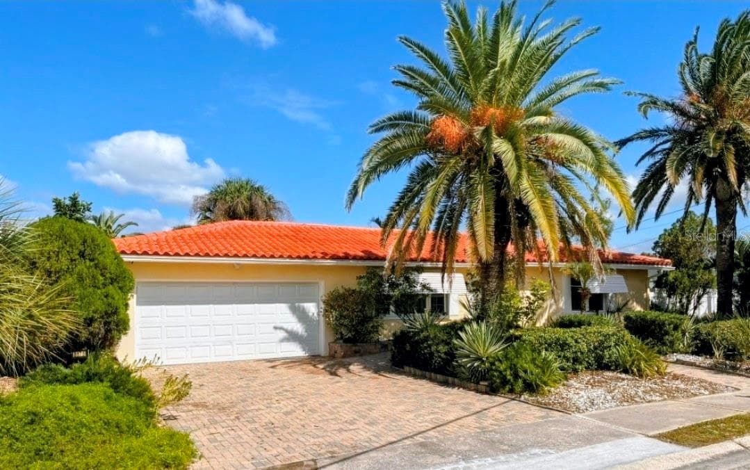 Single Family Residence at 8175 GULF BLVD, ST PETE BEACH, photo 3 of 30