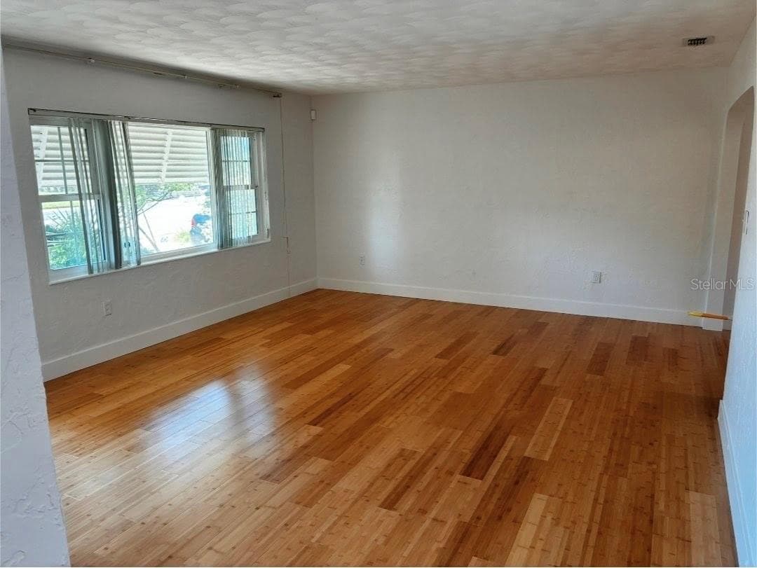 Large bedrooms - 8175 GULF BLVD, ST PETE BEACH