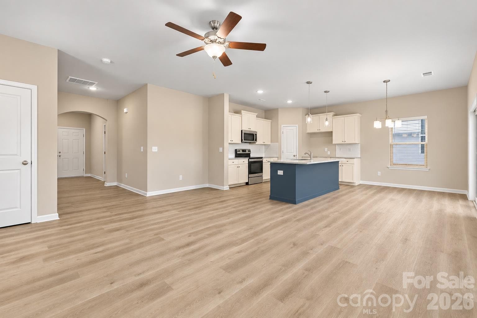 Single Family Residence at 1314 Cheshire Avenue, Charlotte, photo 2 of 21