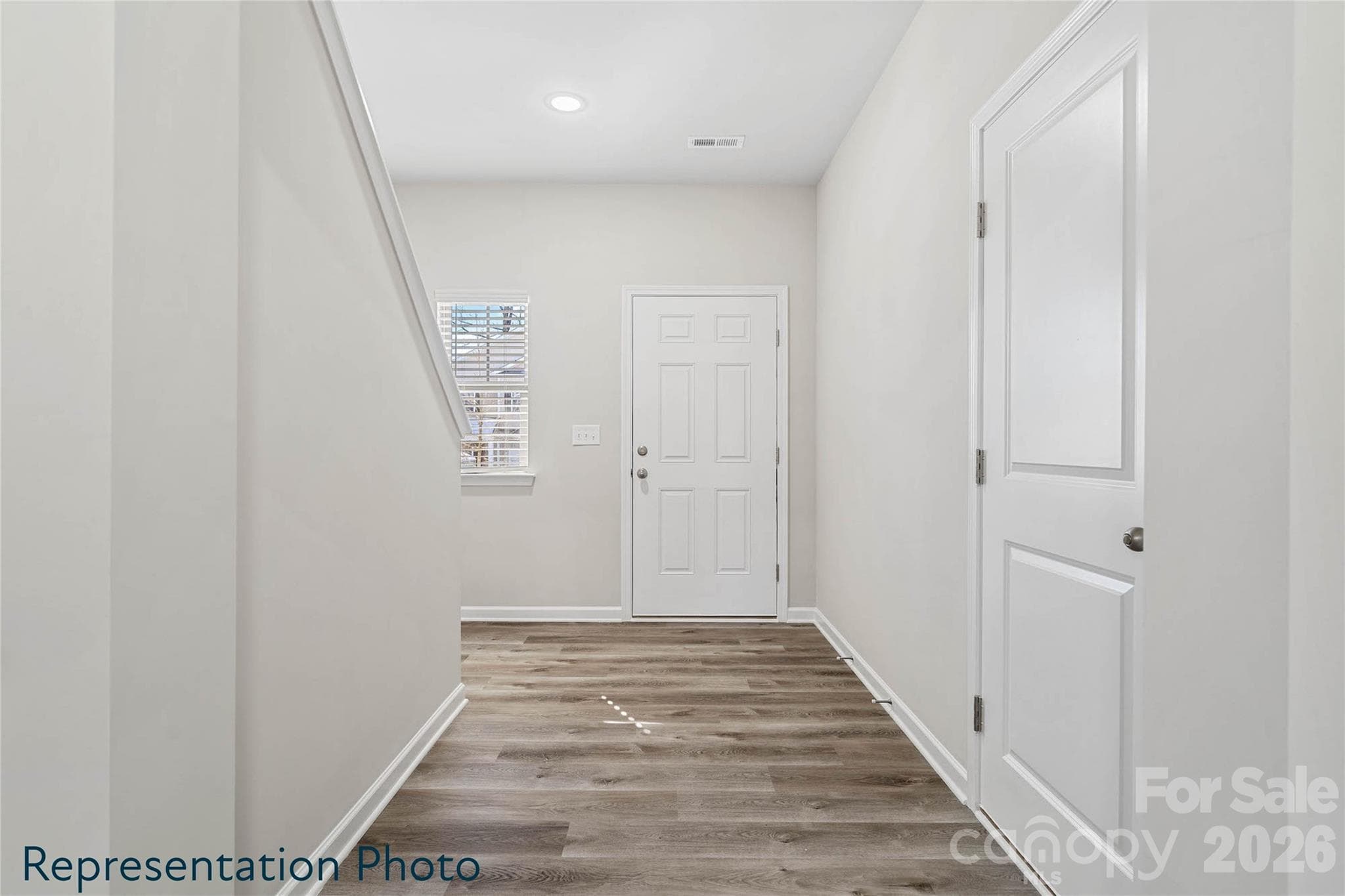 Single Family Residence at 1314 Cheshire Avenue, Charlotte, photo 6 of 21