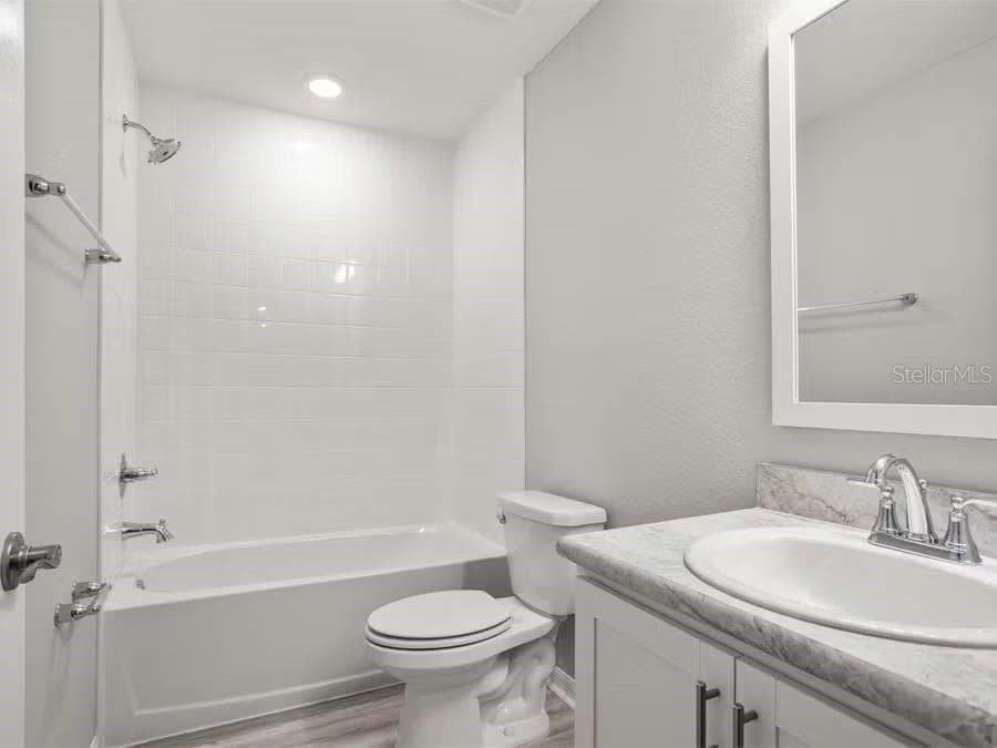 Single Family Residence at 517 VITTORIO DR, WINTER HAVEN, photo 12 of 13