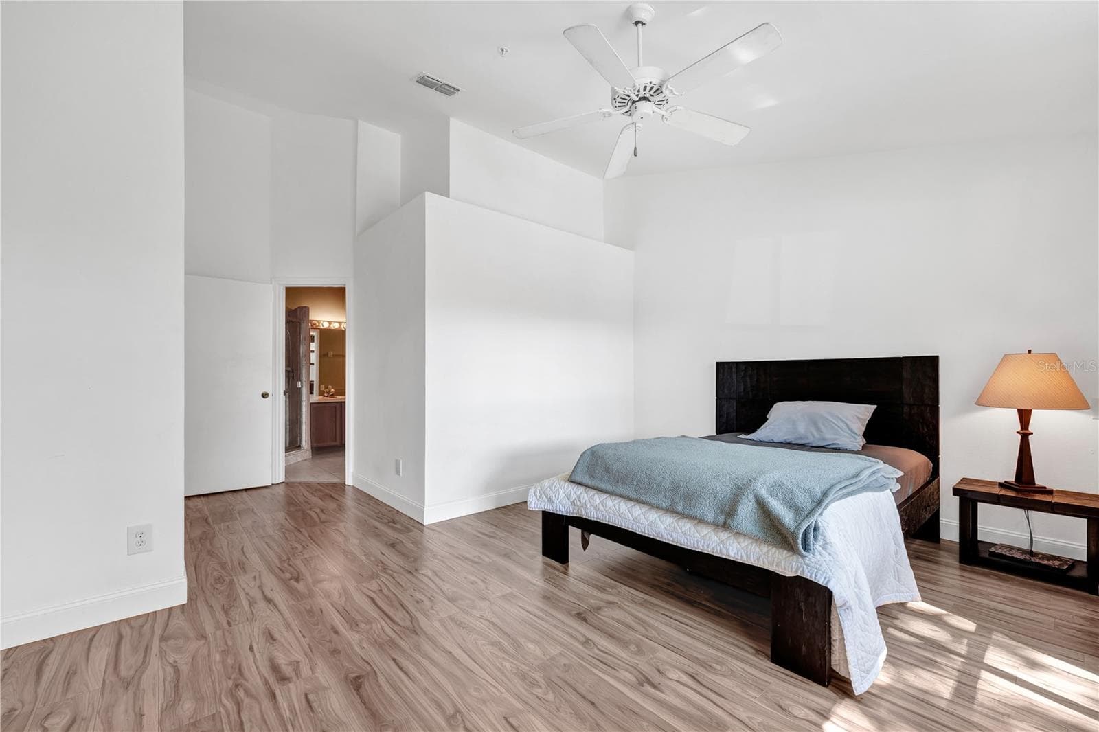 Condominium at 3011 COTTAGE GROVE CT #2003, ORLANDO, photo 18 of 46