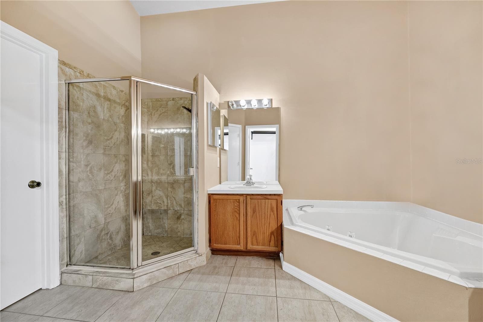 Condominium at 3011 COTTAGE GROVE CT #2003, ORLANDO, photo 20 of 46