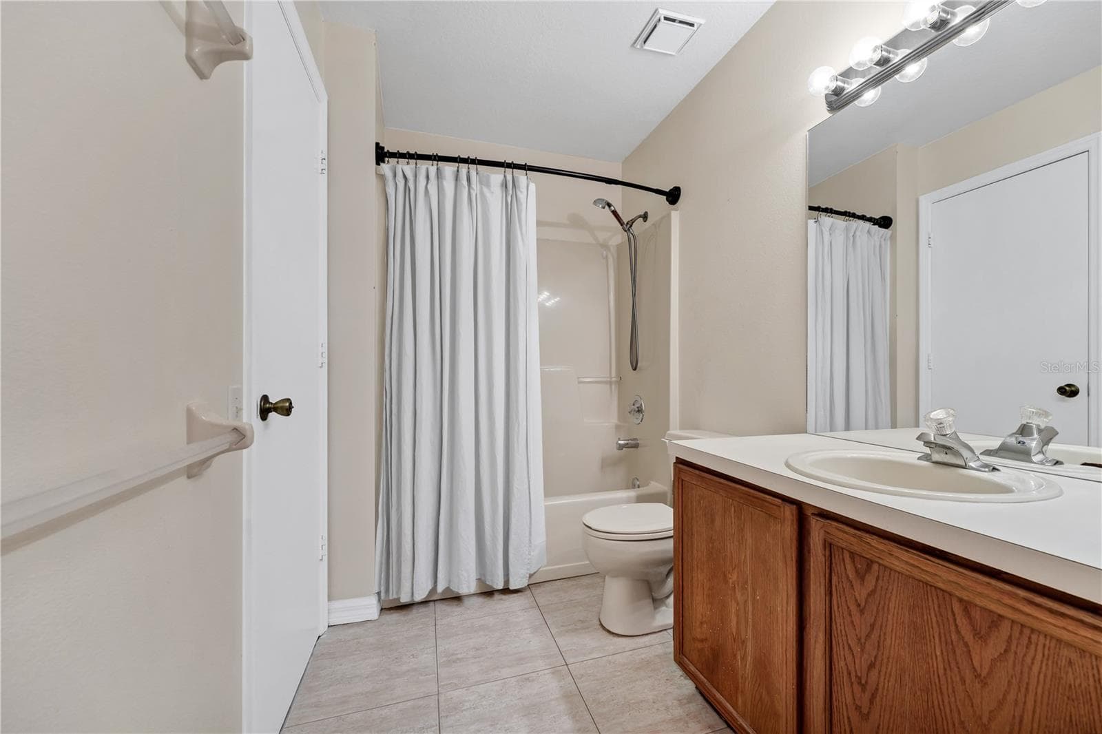 Condominium at 3011 COTTAGE GROVE CT #2003, ORLANDO, photo 27 of 46