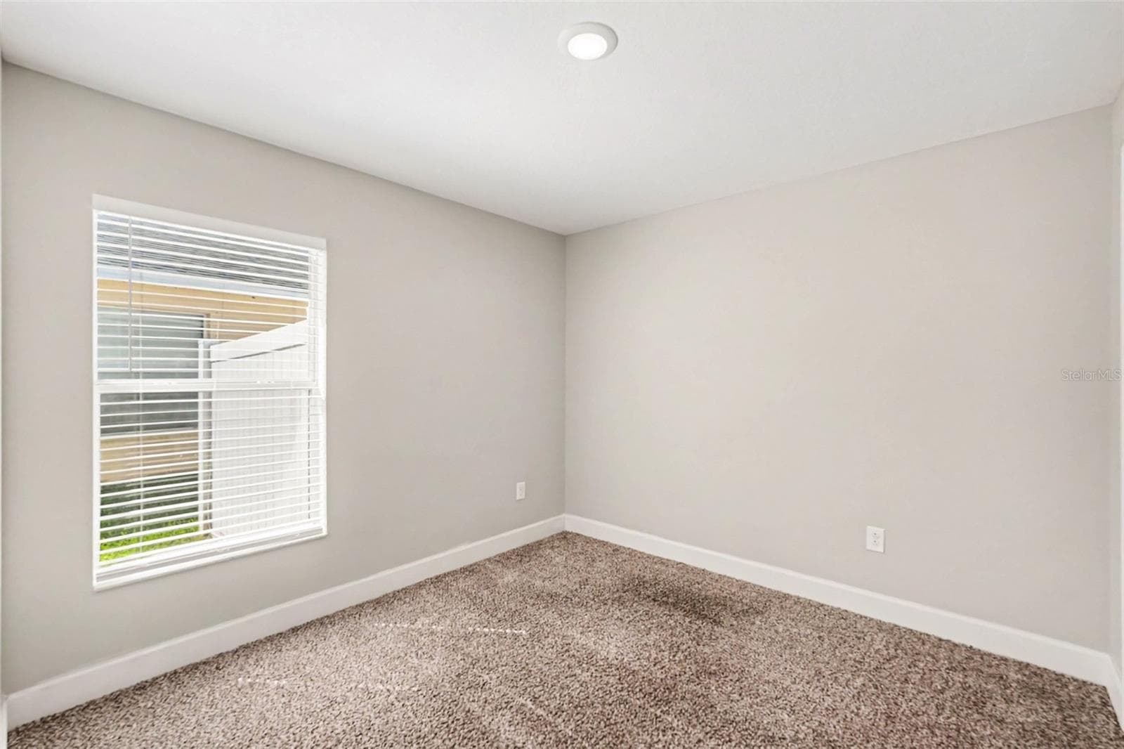 Single Family Residence at 1952 HAWKS VIEW DR, RUSKIN, photo 11 of 15