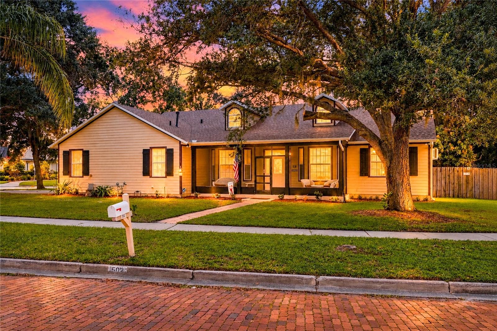 Twilight - 502 PALM DR, WINTER GARDEN